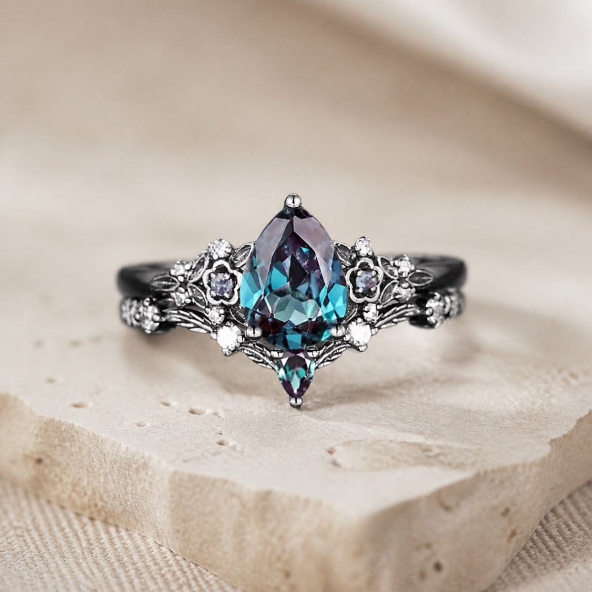Set de Anillos Negros con Cristal Azul