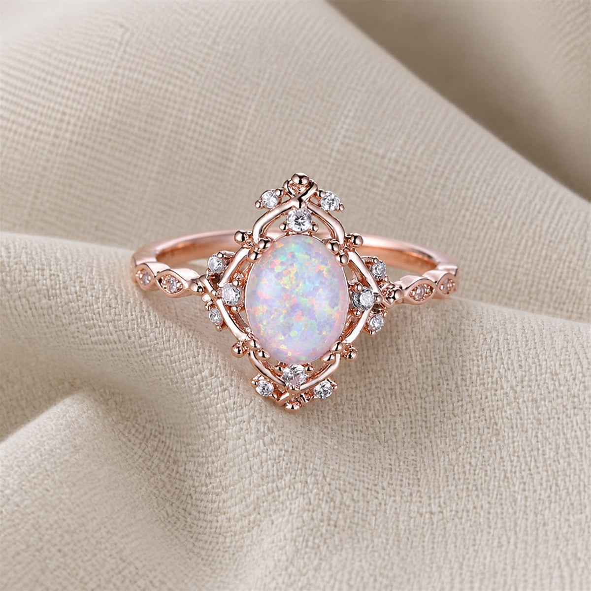 Anillo Flora flor con piedra blanca