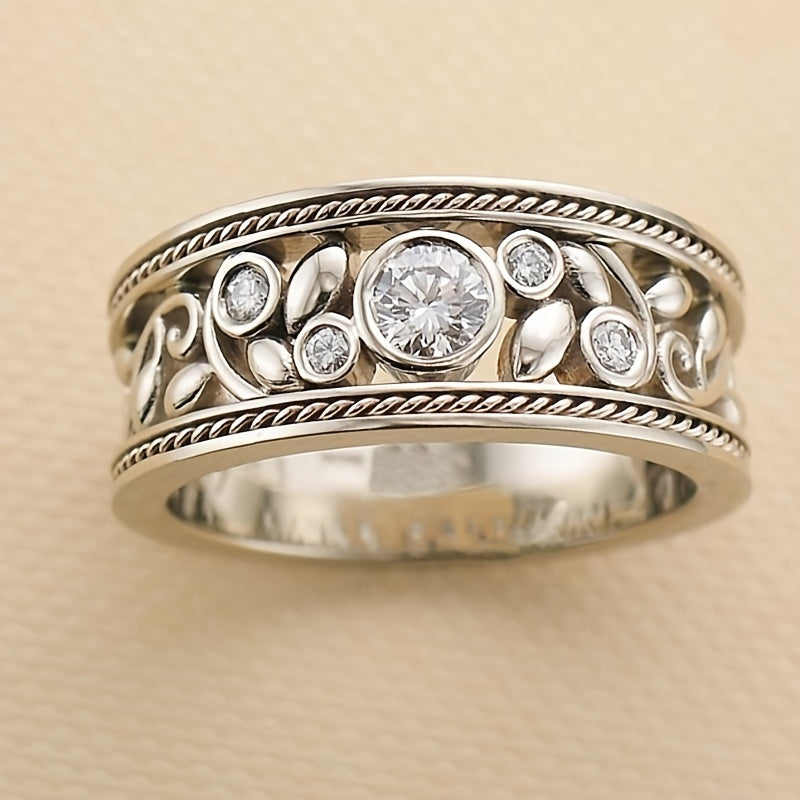 Anillo Plateado Elegante con Cristales