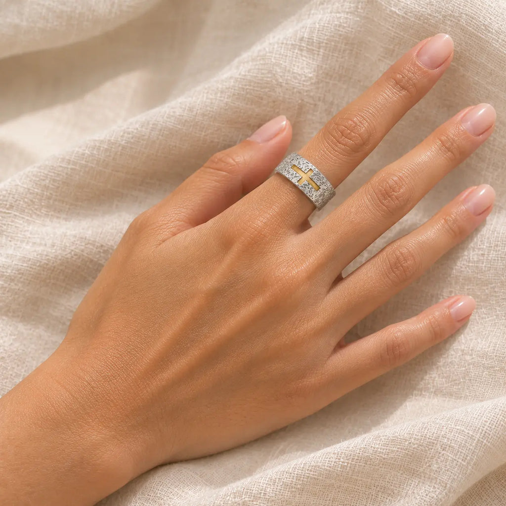 Anillo Boho con Cruz
