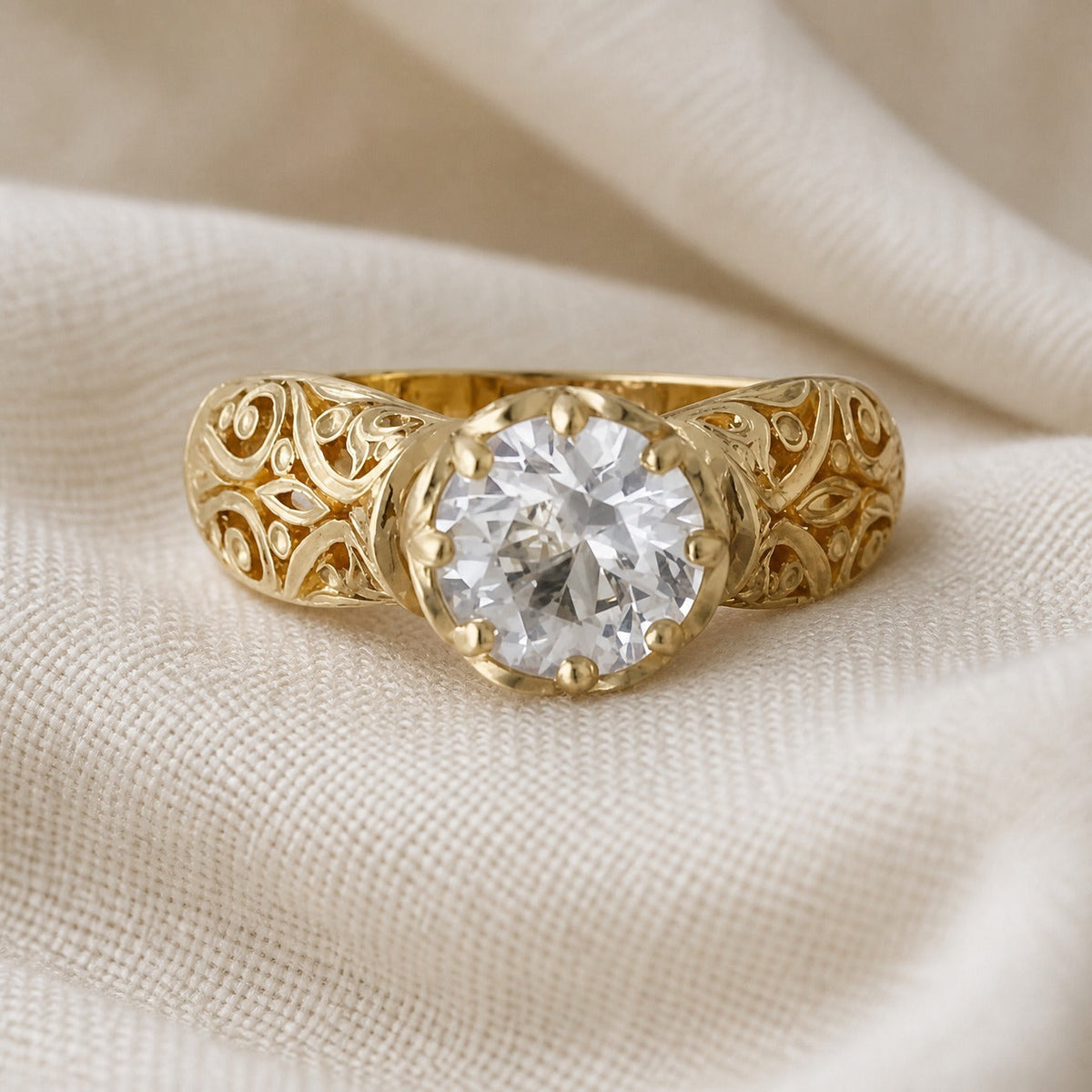 Anillo Exótico con Cristales