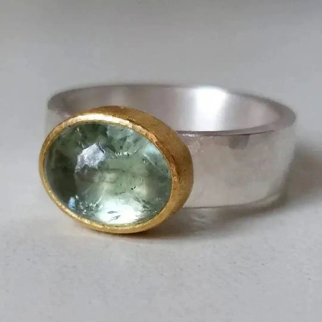 Anillo Vintage con Piedra Verde Redonda