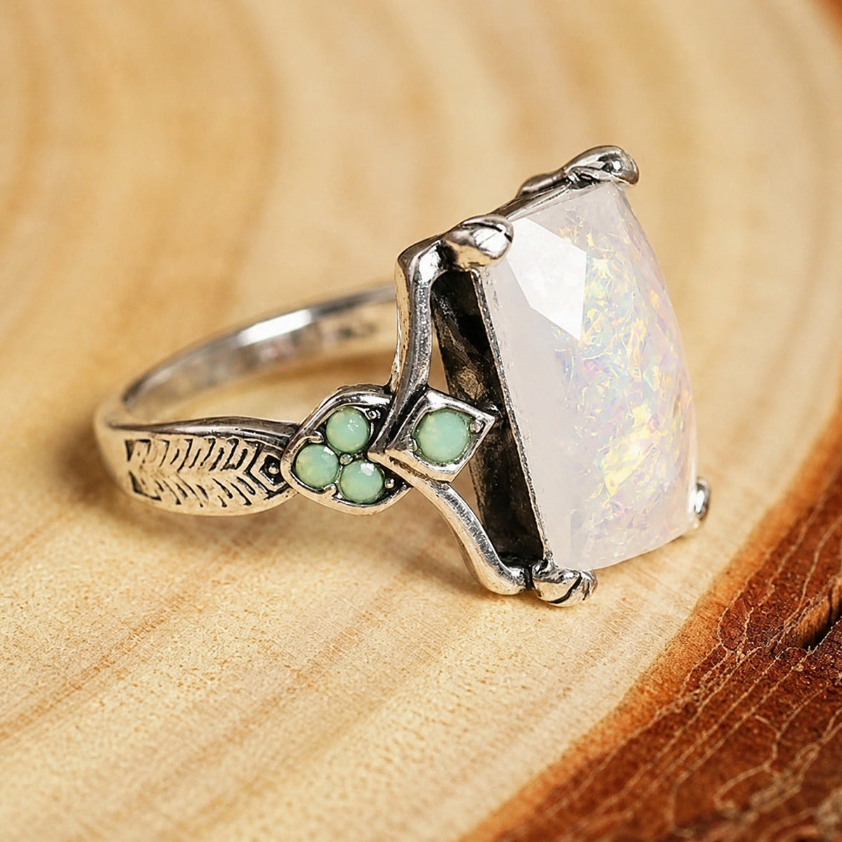 Anillo Alba vintage con piedra blanca