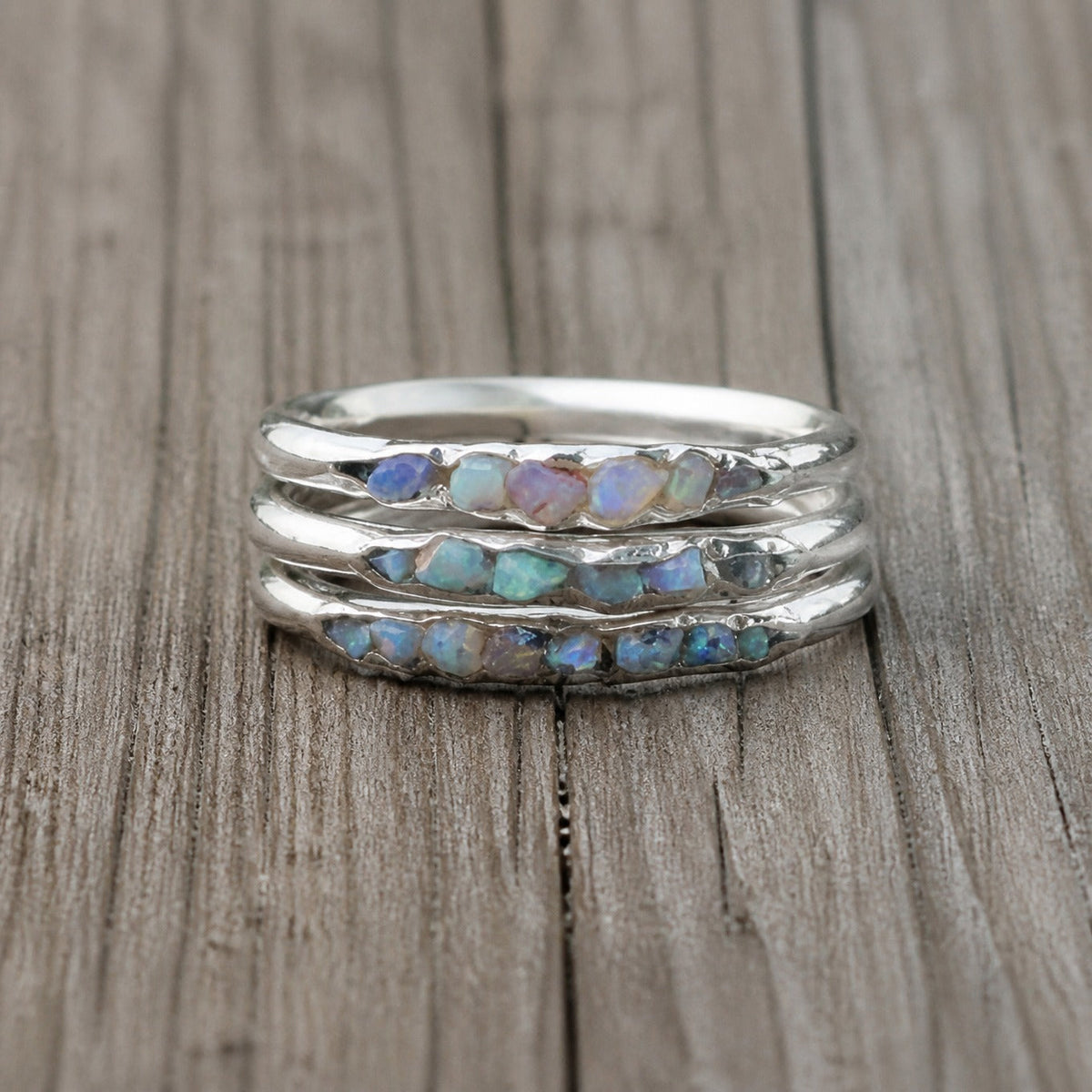 Anillo Plateado con Piedra Azul