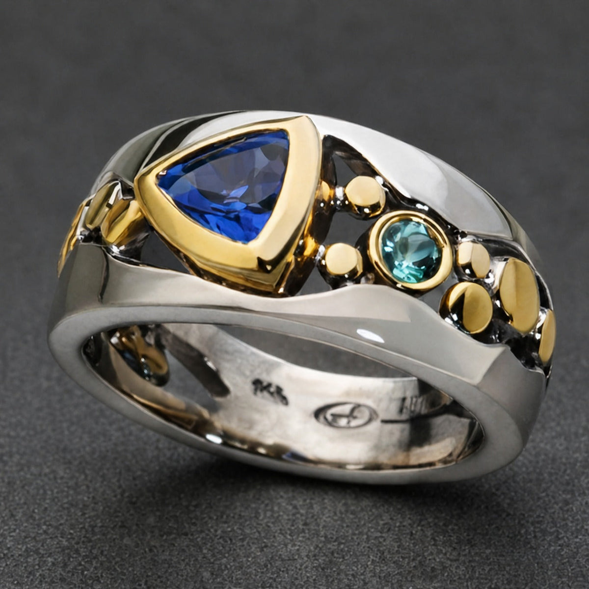 Anillo Bicolor con Cristal Azul